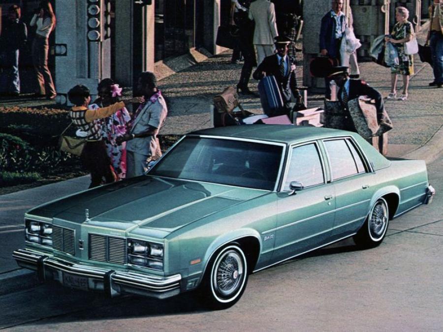 Oldsmobile Delta 88 Royale Sedan '1977